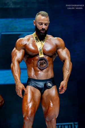 CLASSIC PHYSIQUE 178